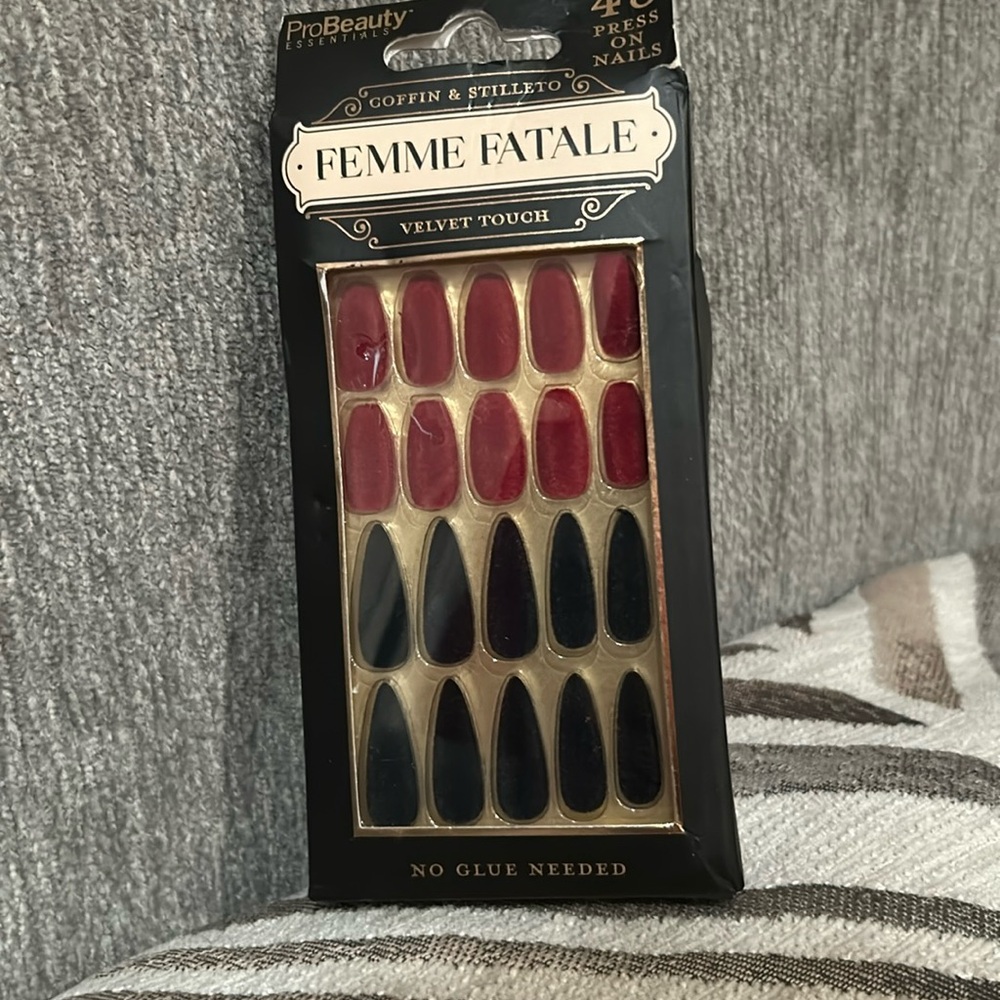 Pro Beauty - 48 Coffin Stiletto PressOn Nails gorgeous no glue/needed black red